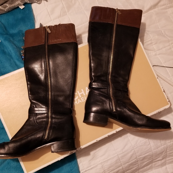 MK Stockard Boot - Picture 2 of 5